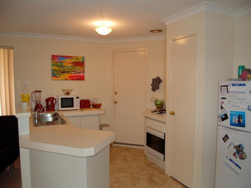 2/144 kinross Drive, Kinross WA 6028