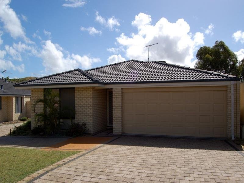 2/144 kinross Drive, Kinross WA 6028