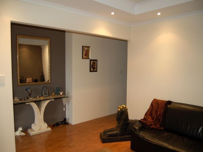 89 kemp Street, Pearsall WA 6065