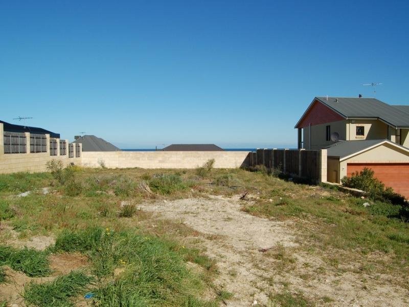 3 CROFTON, Mindarie WA 6030