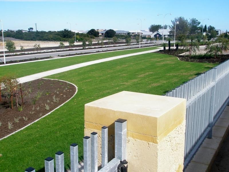 7 Windy Lane, Yanchep WA 6035