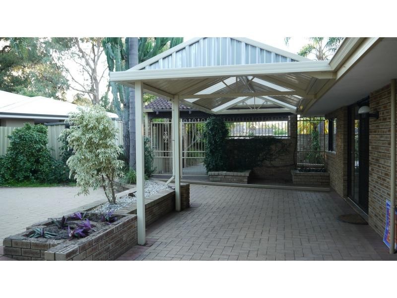 12 Greenwich Court, Kingsley WA 6026