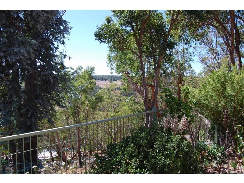 108 Wymond Road, Roleystone WA 6111