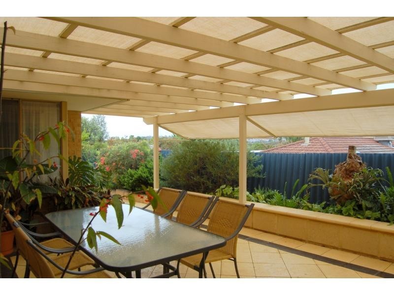 3 Firwood Trail, Woodvale WA 6026