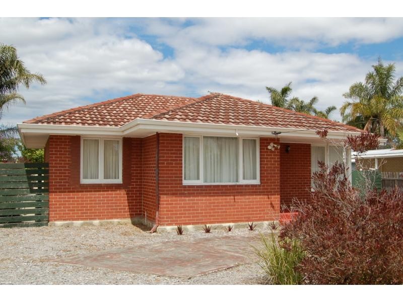 22 Meakers Way, Girrawheen WA 6064