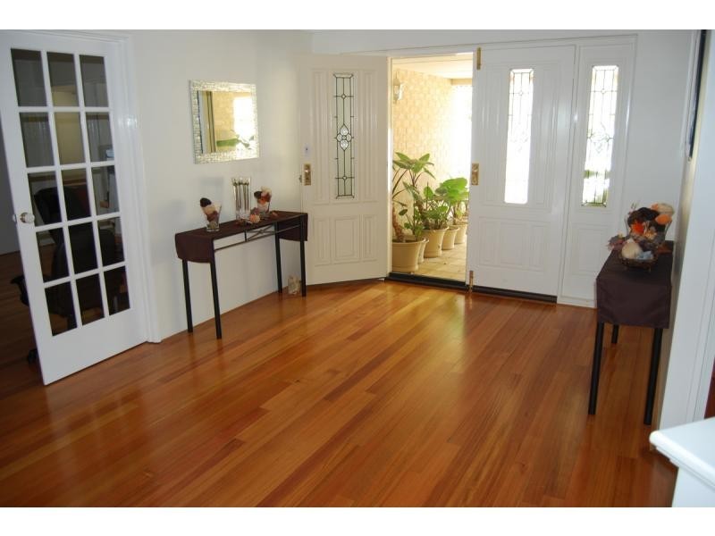 24 Rise Court, Mount Richon WA 6112