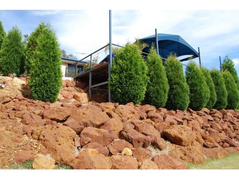 24 Rise Court, Mount Richon WA 6112