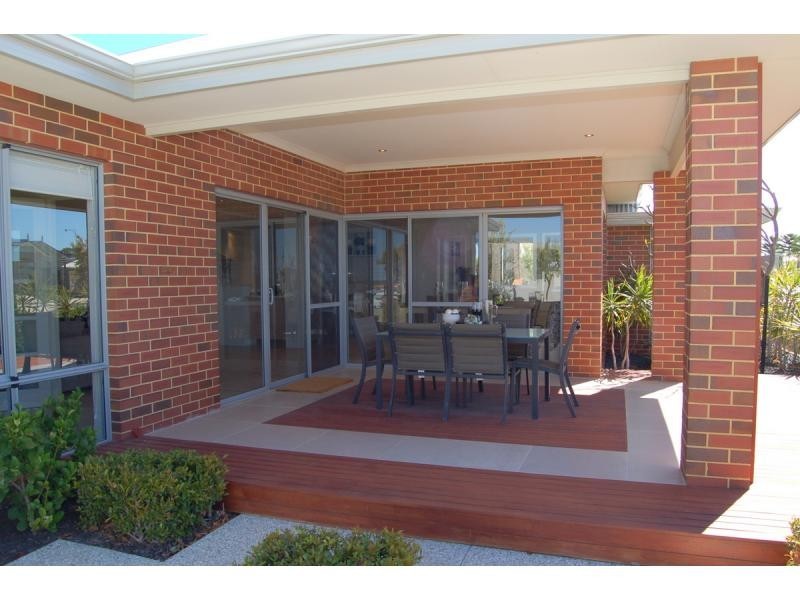 26 Brigantine Drive, Jindalee WA 6036
