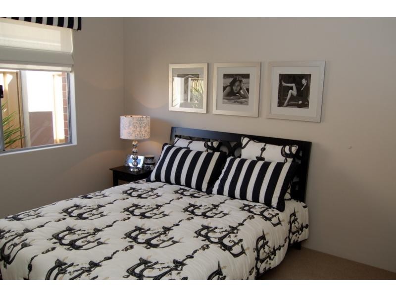 26 Brigantine Drive, Jindalee WA 6036