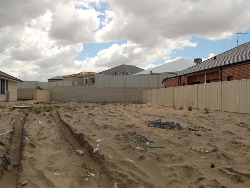 6 LAILA , MADELEY RISE, Madeley WA 6065