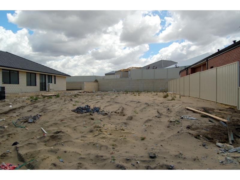 6 LAILA , MADELEY RISE, Madeley WA 6065