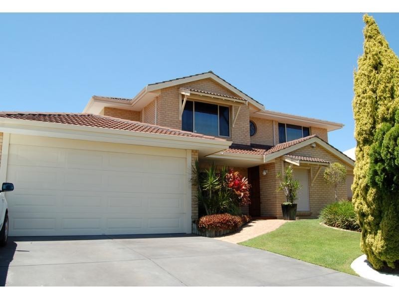 33 Almadine, Carine WA 6020