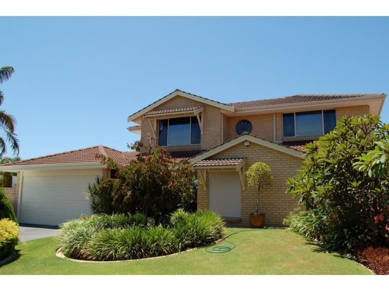 33 Almadine, Carine WA 6020