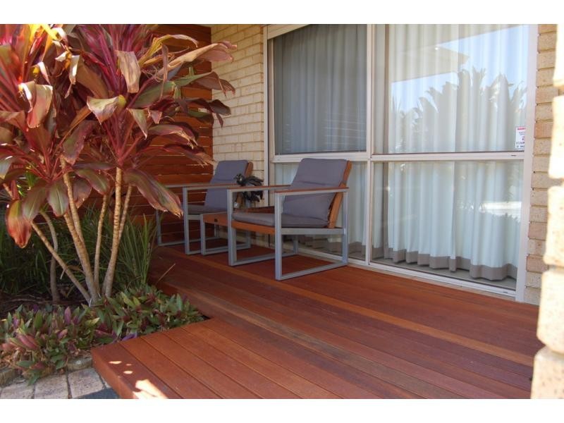 33 Almadine, Carine WA 6020