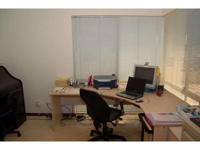 33 Almadine, Carine WA 6020