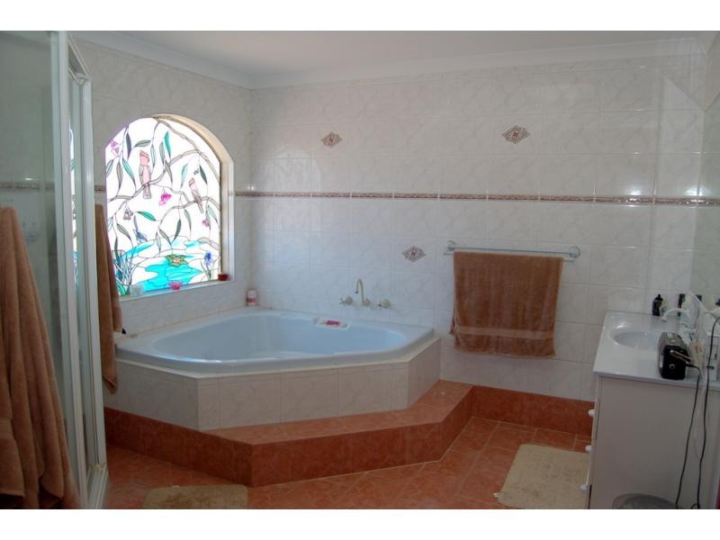 33 Almadine, Carine WA 6020