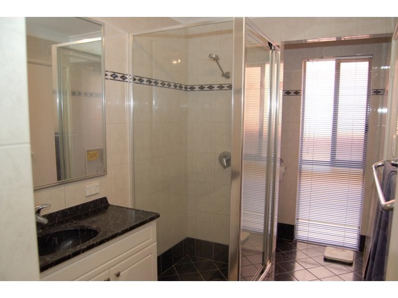 33 Almadine, Carine WA 6020