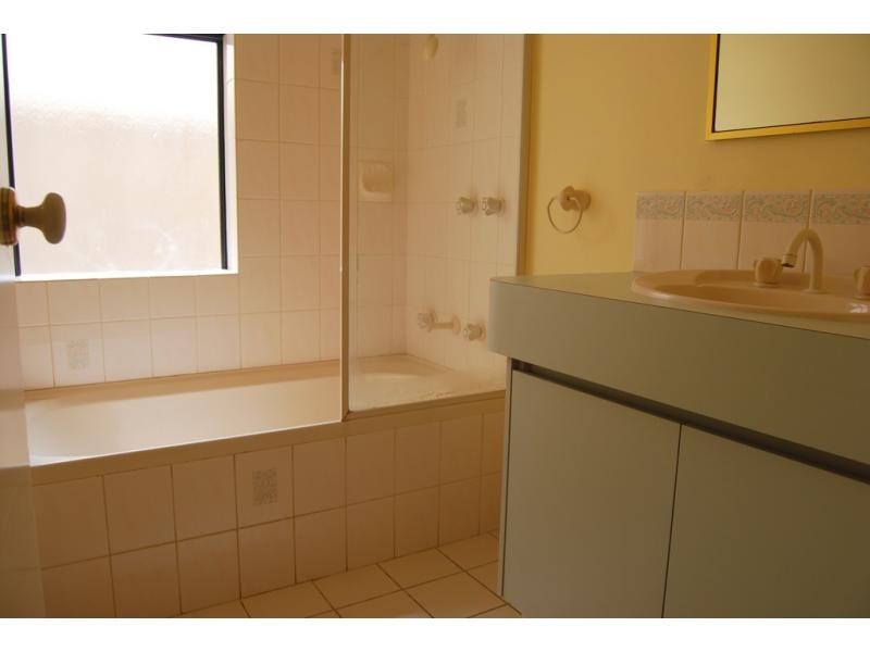 18 Adana Elbow, Kenwick WA 6107