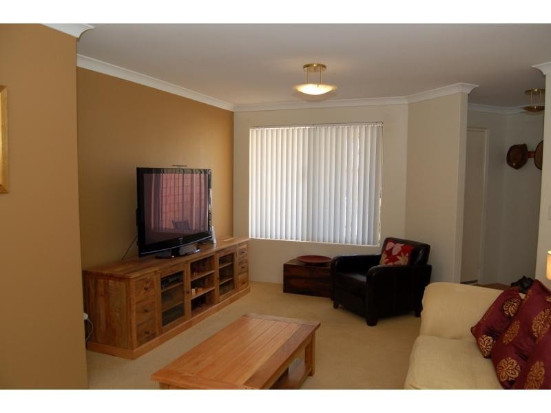 67 Merrang Circuit, Carramar WA 6031