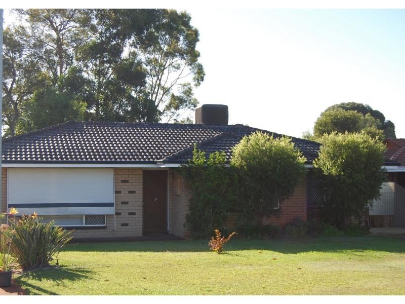 6 FARLEY Way, Bayswater WA 6053