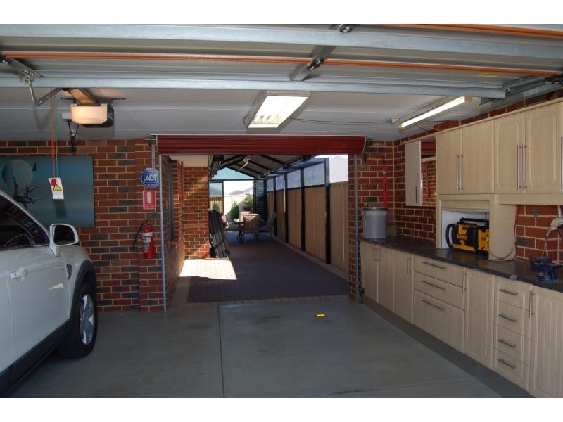 59 Sacremento Parade, Hocking WA 6065