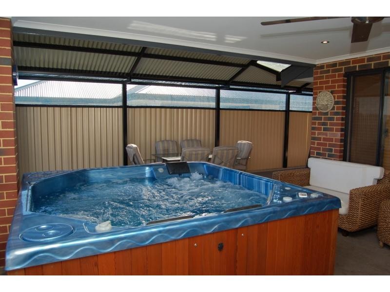 59 Sacremento Parade, Hocking WA 6065