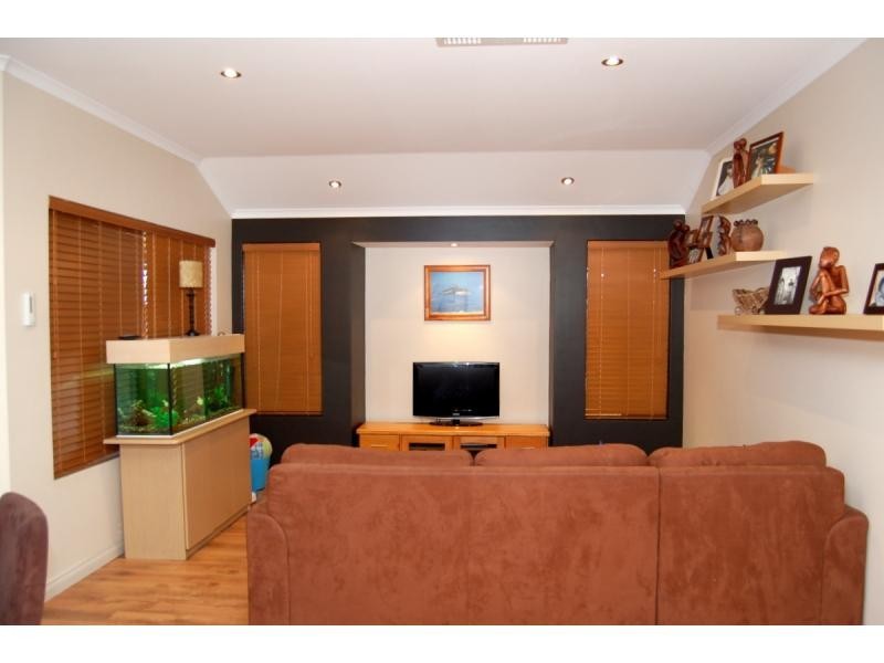 59 Scaramento Parade, Hocking WA 6065