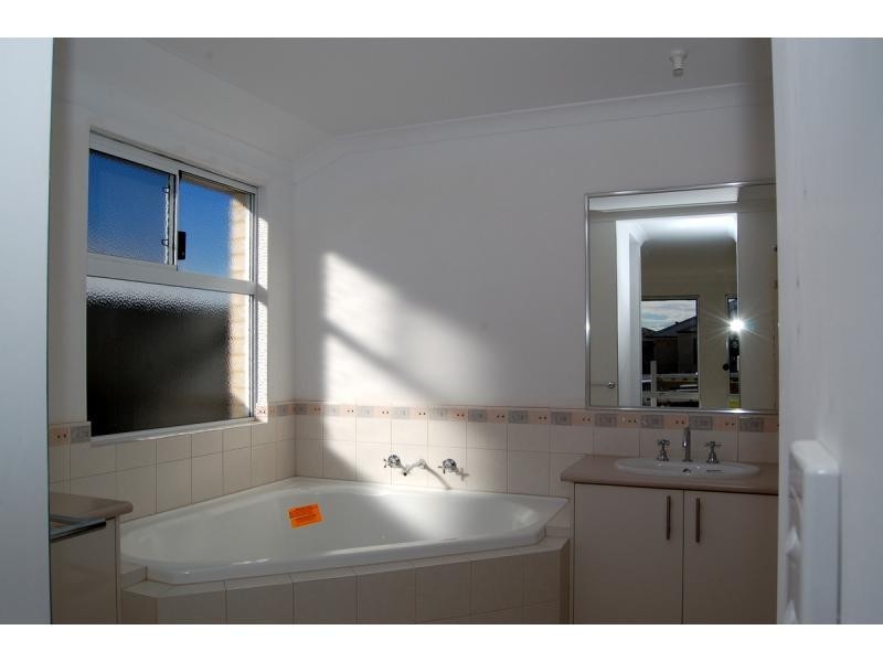 14 HESSION Street, Aveley WA 6069