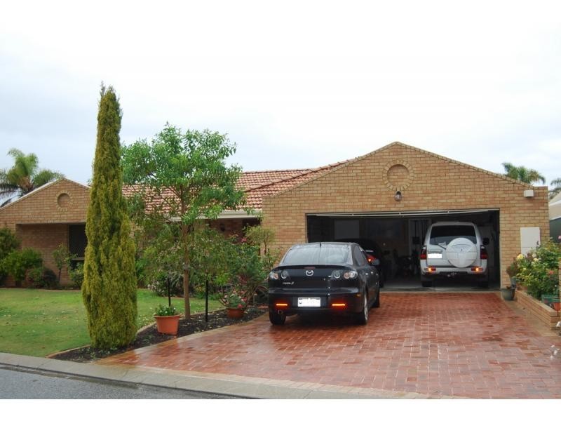 1 Bass Court, Waikiki WA 6169