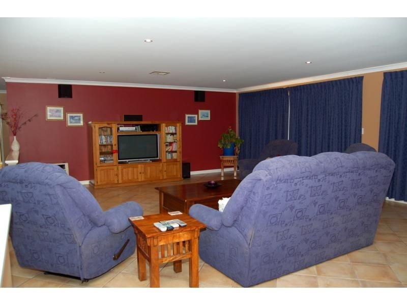 21 Ballard , Summerville Waters, Wanneroo WA 6065