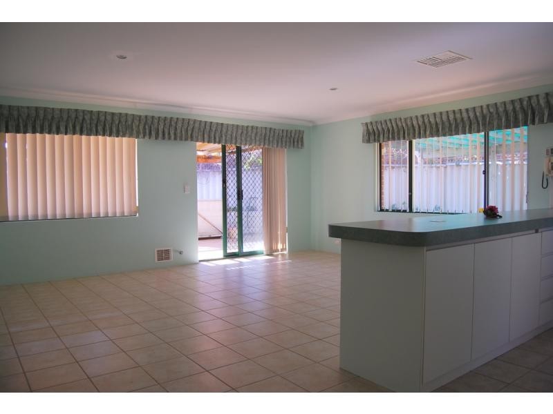 5 A Nettle Place, Halls Head WA 6210