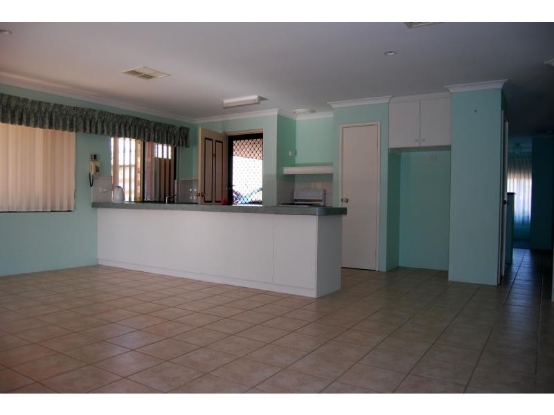 5 A Nettle Place, Halls Head WA 6210