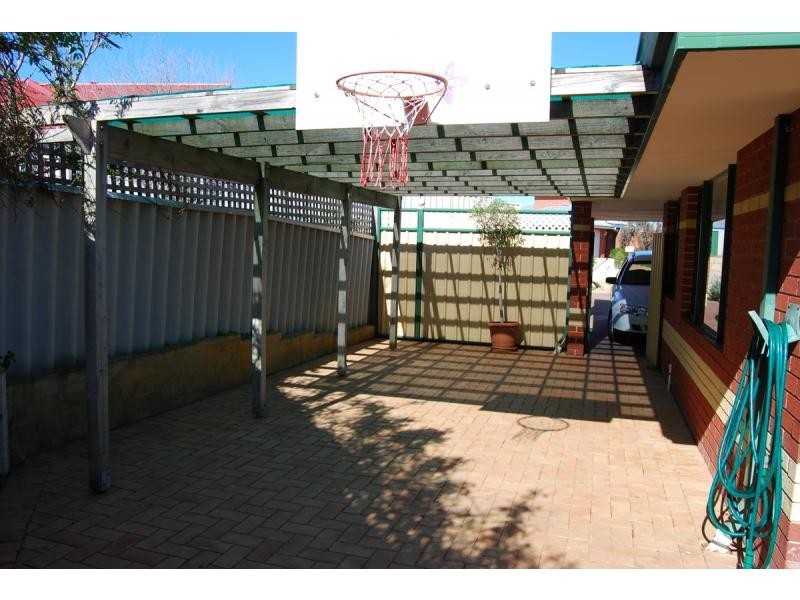 5 A Nettle Place, Halls Head WA 6210