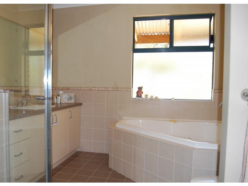 343 Murray Grey Circle, Lower Chittering WA 6084