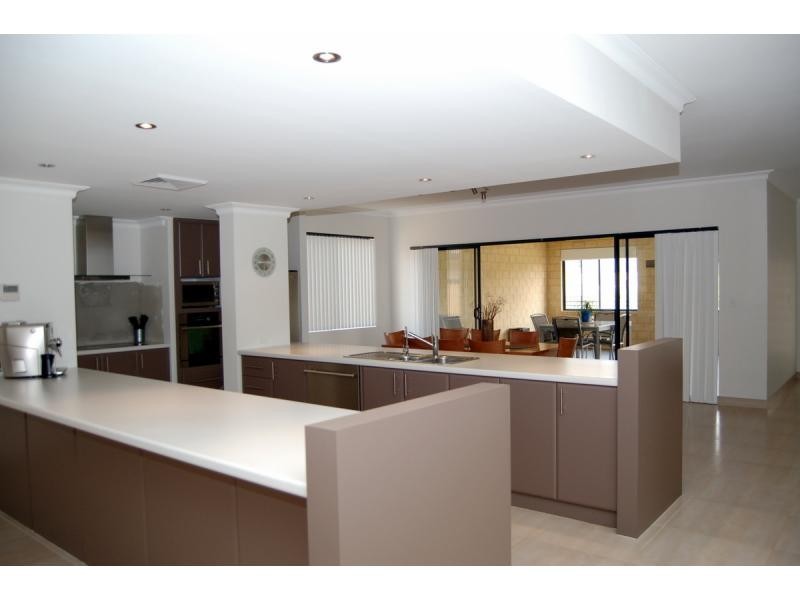 17 ARDEA Way, Tapping WA 6065