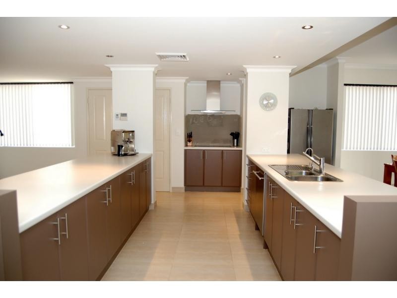 17 ARDEA Way, Tapping WA 6065