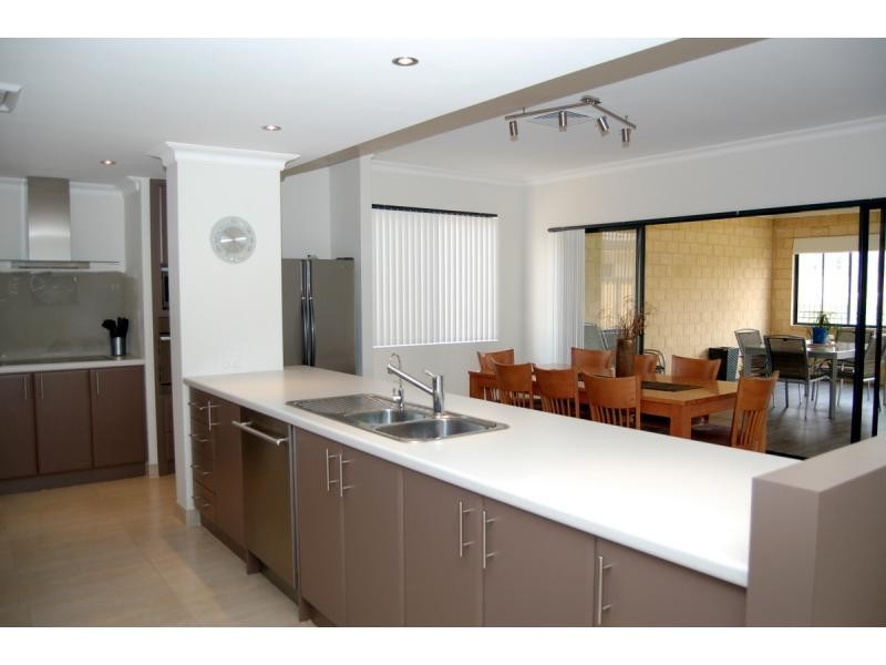 17 ARDEA Way, Tapping WA 6065