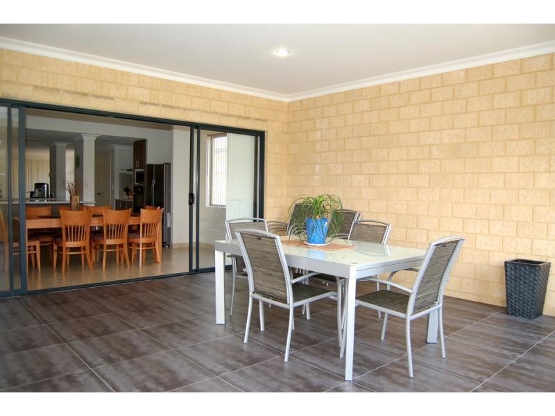 17 ARDEA Way, Tapping WA 6065