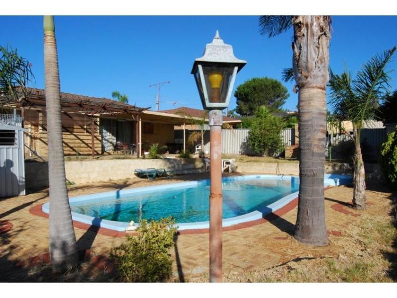 19 Challenger Avenue, Parmelia WA 6167