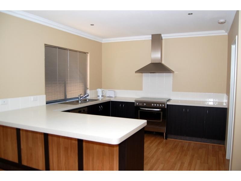 7 Barcelona Terrace, Hocking WA 6065