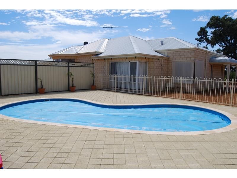 236 Ayrshire Loop, Lower Chittering WA 6084