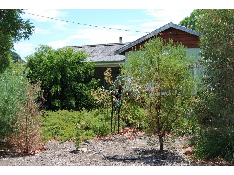 27 Raleigh Street, Belmont WA 6104
