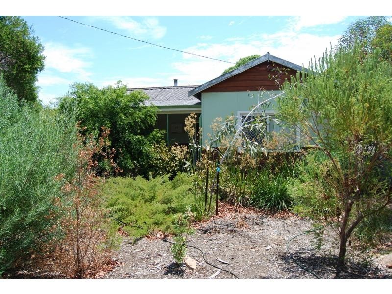 27 Raleigh Street, Belmont WA 6104