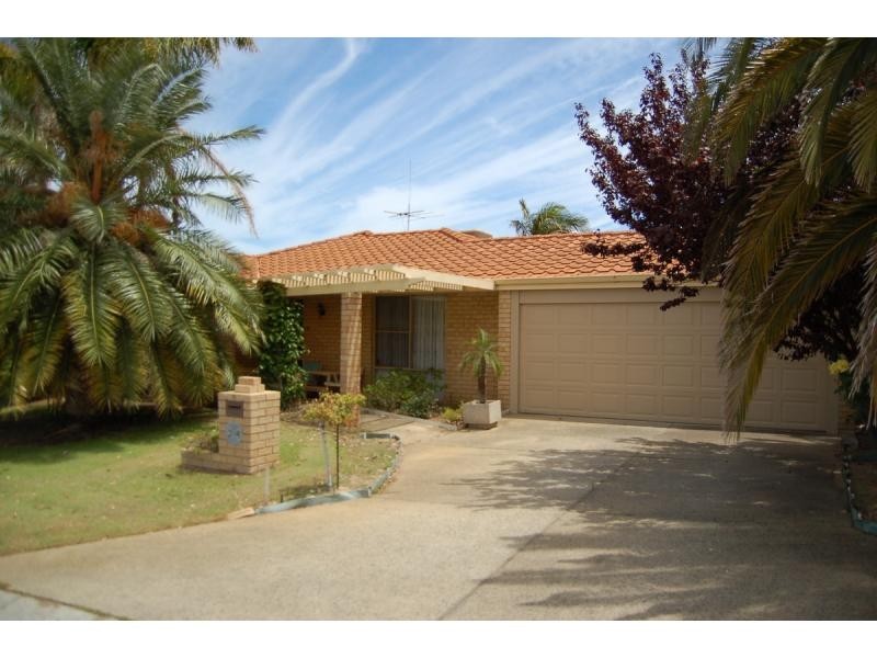 34 Peregrine Drive, Kingsley WA 6026