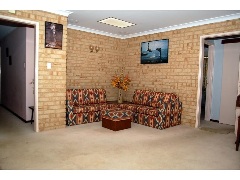 34 Peregrine Drive, Kingsley WA 6026