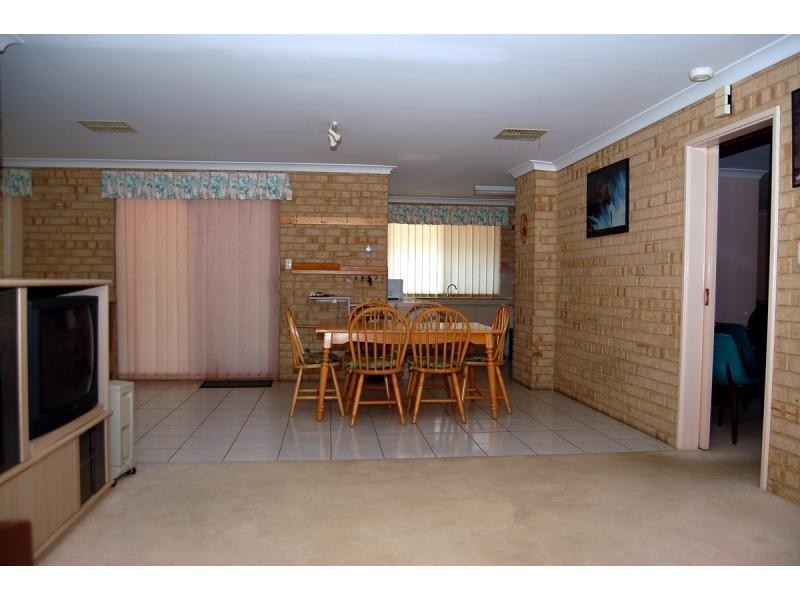 34 Peregrine Drive, Kingsley WA 6026