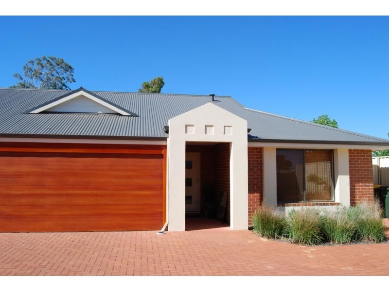 5/4 Valentine Road, Kelmscott WA 6111