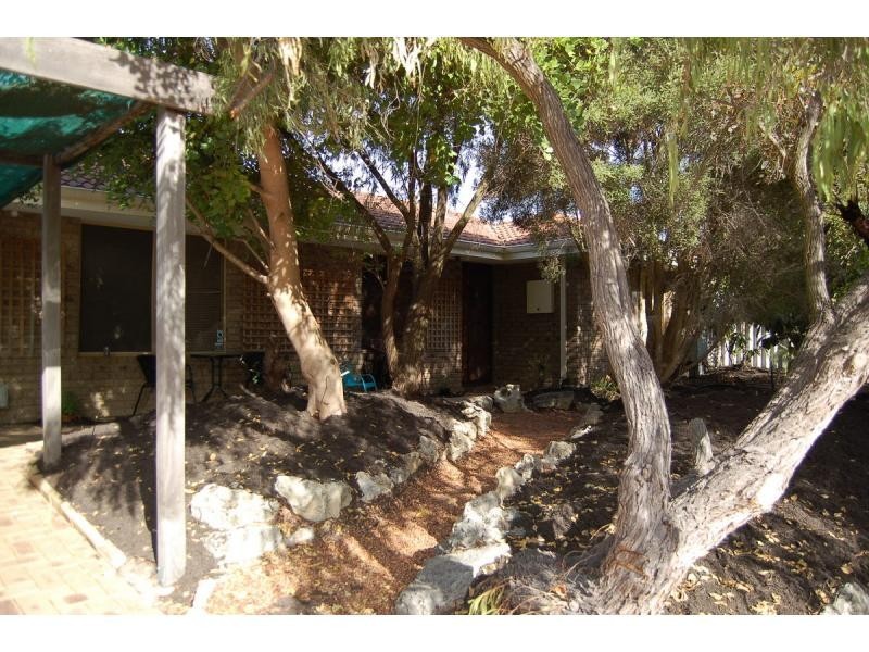35 Oakover Way, Heathridge WA 6027