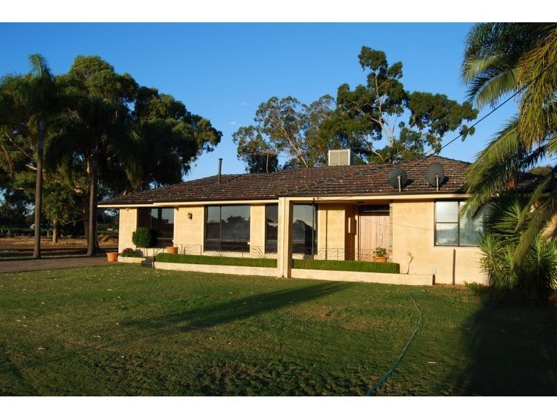 586 Great Northern Highway, Herne Hill WA 6056