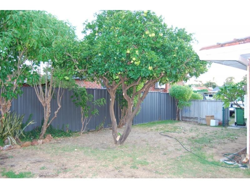 2 A Choules Place, Myaree WA 6154